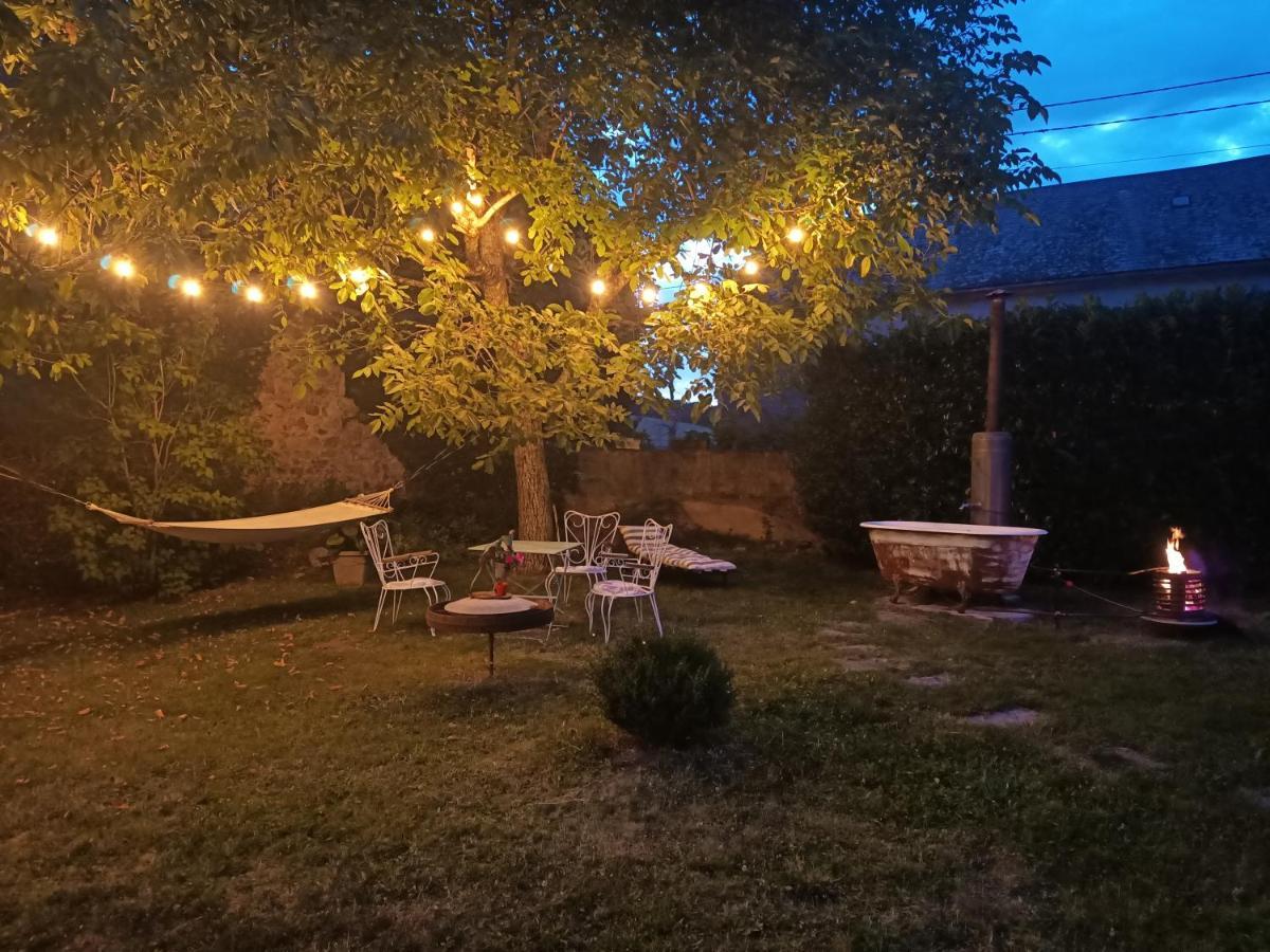 L'Escale Du Banquet Bed & Breakfast Mhère Dış mekan fotoğraf